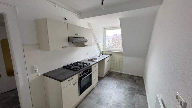 Küche mit Einbauküche.jpeg