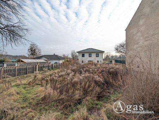 Blick auf Grundstück