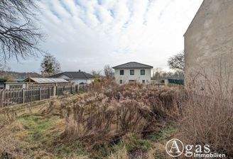 Blick auf Grundstück