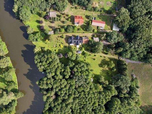 Großzügiges Grundstück