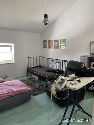Schlafzimmer DG