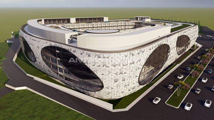 Shops in Automotive-Focused Commercial Center in Antalya