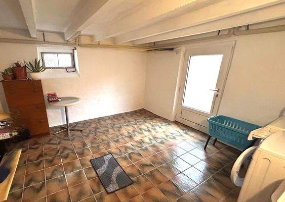 Sehr gepflegter Keller