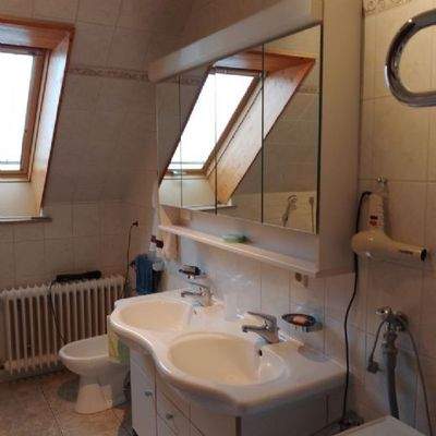 Badezimmer Ansicht 1