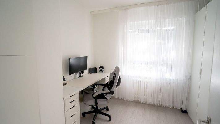 Kinderzimmer/Arbeitszimmer