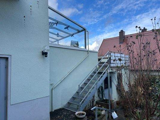 Haus Außenansicht Zugang Terrasse