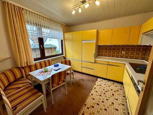 Die Küche mit Essbereich