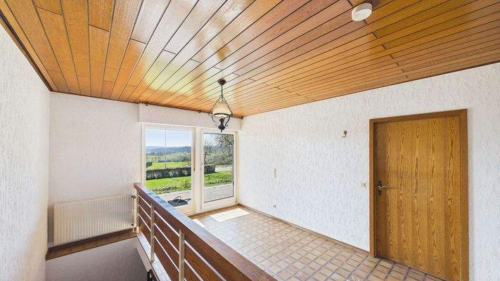 ERDGESCHOSS - EINGANGSBEREICH | VORHER (KI)