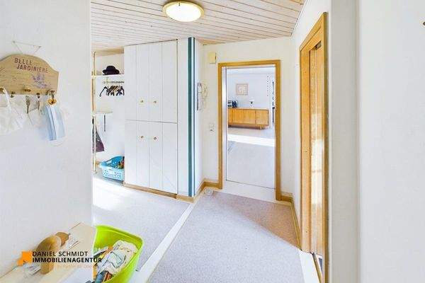 Eingangsbereich Wohnung OG