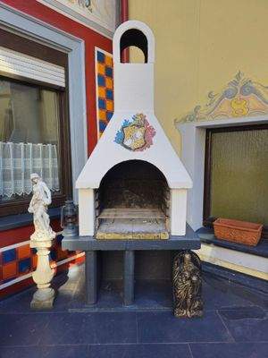 Steinofen auf der Terrasse