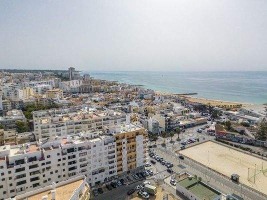 Cluttons Algarve - Immobilien - Apartment T2 Quarteira - Meerblick - Fassade