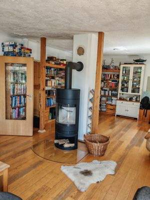 Wohnzimmer mit Kaminofen