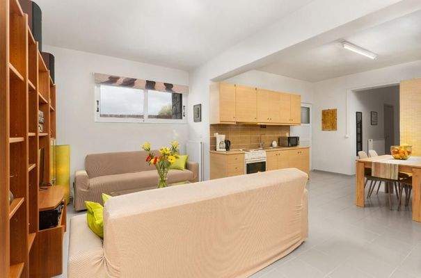 Kreta, Pigianos Kampos: Stilvolle Villa mit beheiztem Pool und Gästestudio in der Nähe von Rethymno zu verkaufen