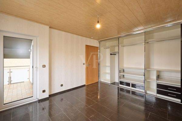 2. Zimmer mit Zugang zur Loggia