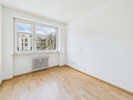 Schlafzimmer zum Hinterhof