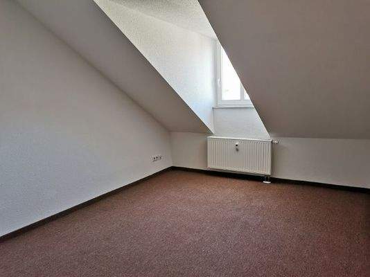 Schlafzimmer inzwischen mit Laminat