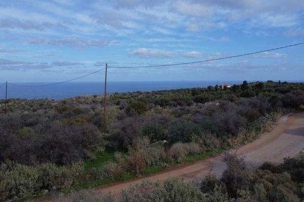 Kreta, Kokkino Chorio: Weitläufiges Gelände mit spektakulärem Meerblick zu verkaufen