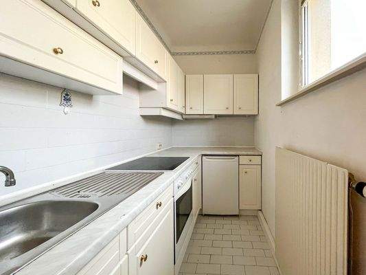 Abstellraum (derzeit Küche mit Geräten)