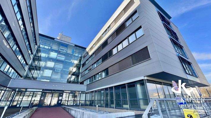 Gebäudeansicht - Eingang