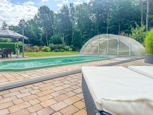 Der beheizte Pool für ganzjährigen Badespaß