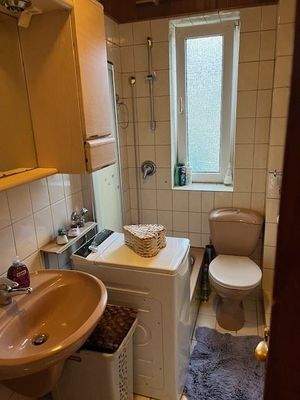 Bad-WC-WM-Anschluss-Fenster