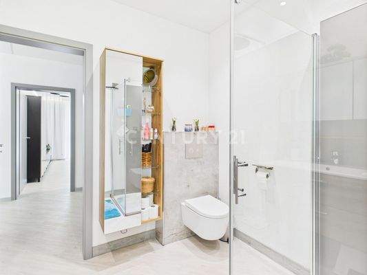 Duschbadezimmer Erdgeschoss