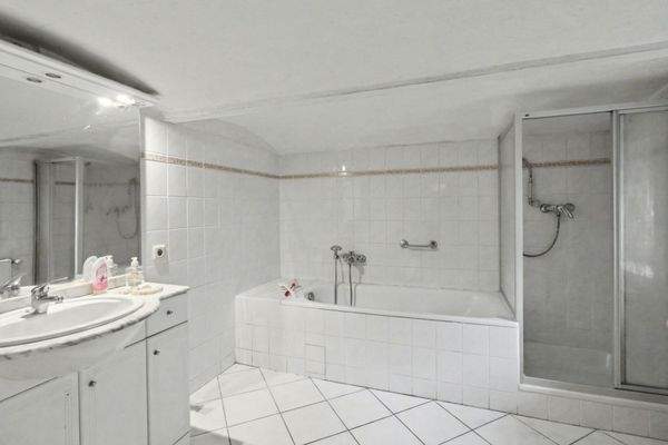 Badezimmer im Keller