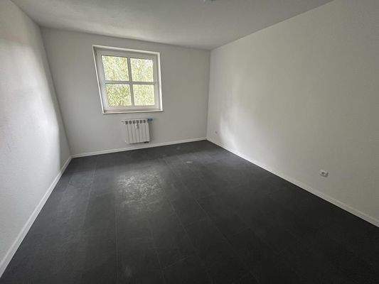 20251014_122803589_iOS