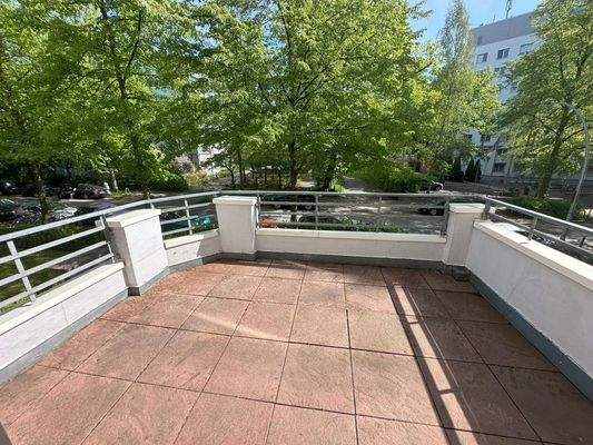 gr. Dachterrasse *Sommer 