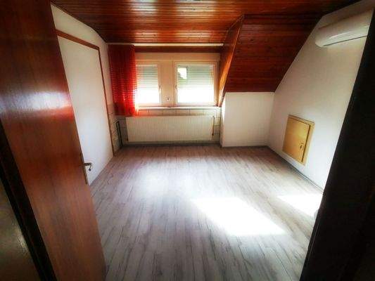 1055-21 Zimmer 2 OG.jpg