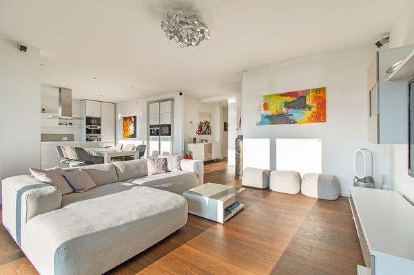 Modernes Design, hochwertige Ausstattung