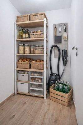 Vorratskammer Einrichtungsbeis