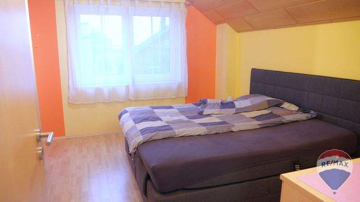 Schlafzimmer 1 OG 64