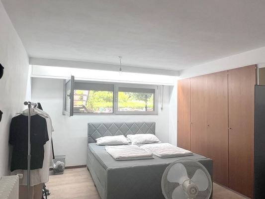 2. Zimmer im Souterrain