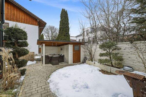 Garten mit Grillplatz und Gerätehaus (N/W)