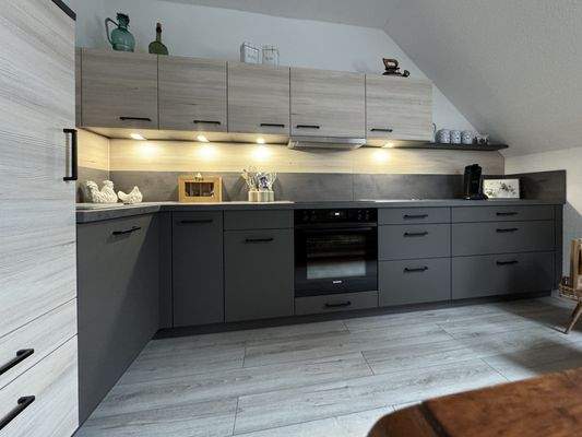 Hochwertige Einbauküche