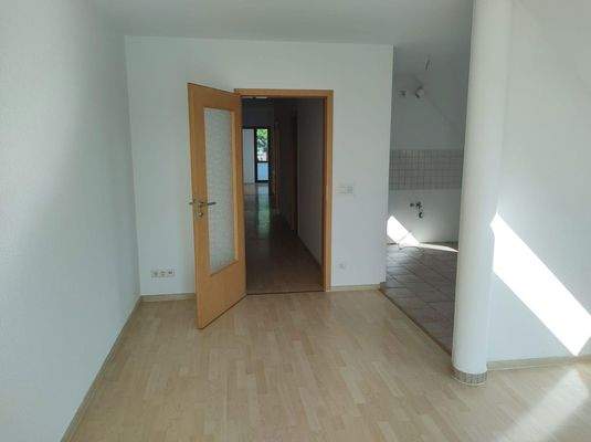 WZ 4 Richtung Kü+Flur