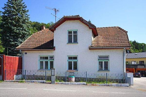 straßenseitige Ansicht Haus 2