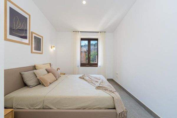 Neubau-Reihenhaus mit Bergblick zum Verkauf in Fornalutx, Mallorca