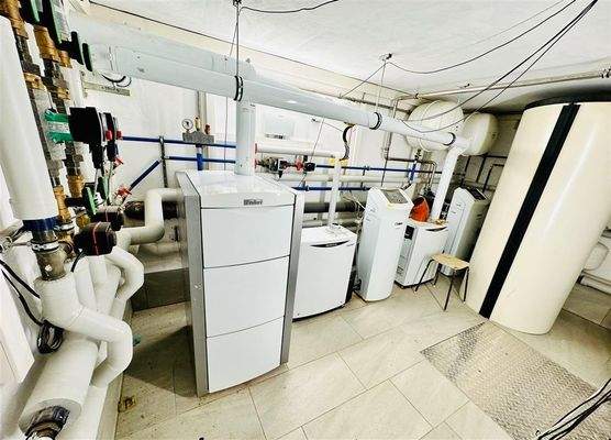 3DD08973-9A79-4305-AAF5-956AC081EFA0