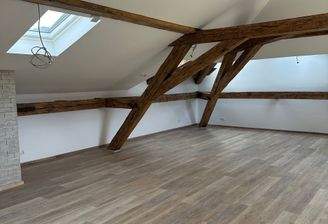 Geräumiges Loftbüro