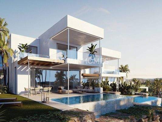 Marbella Townhouses in 5-Star Complex with Privileged Facilities