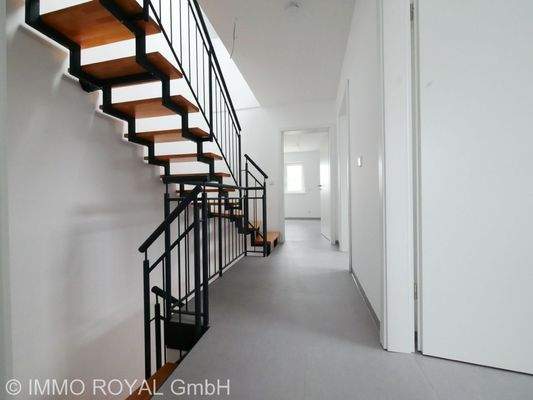 Flur 1. OG