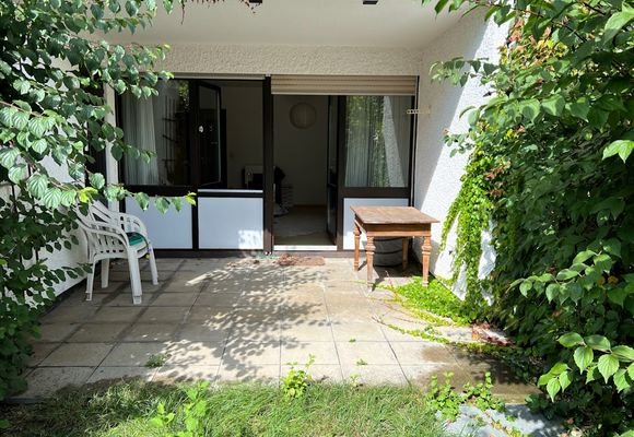 Augsburg Wohnung mit Terrasse Außenansicht.jpg