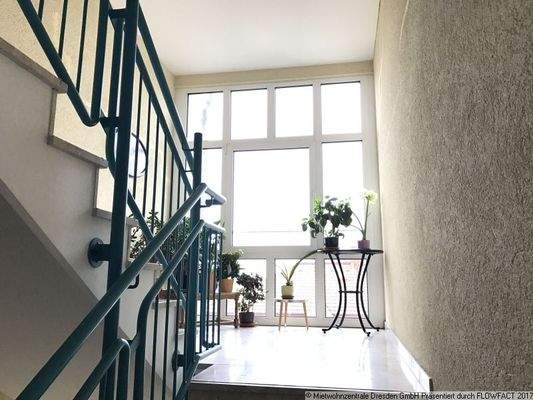 Treppenhaus - 3-R-Wohnung mit Balkon und Badewanne in Kamenz