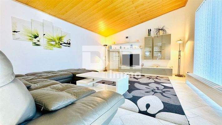 Offener Wohn / Essbereich / Zugang Terrasse