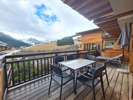 großzügiger Balkon