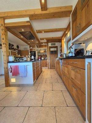 Die handgefertigte Luxusküche... Teilansicht