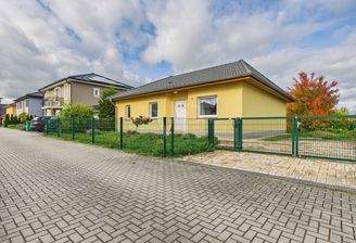 Hausansicht von der Straße