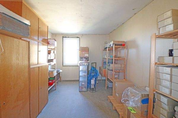 Dachgeschoss Ablage.jpg